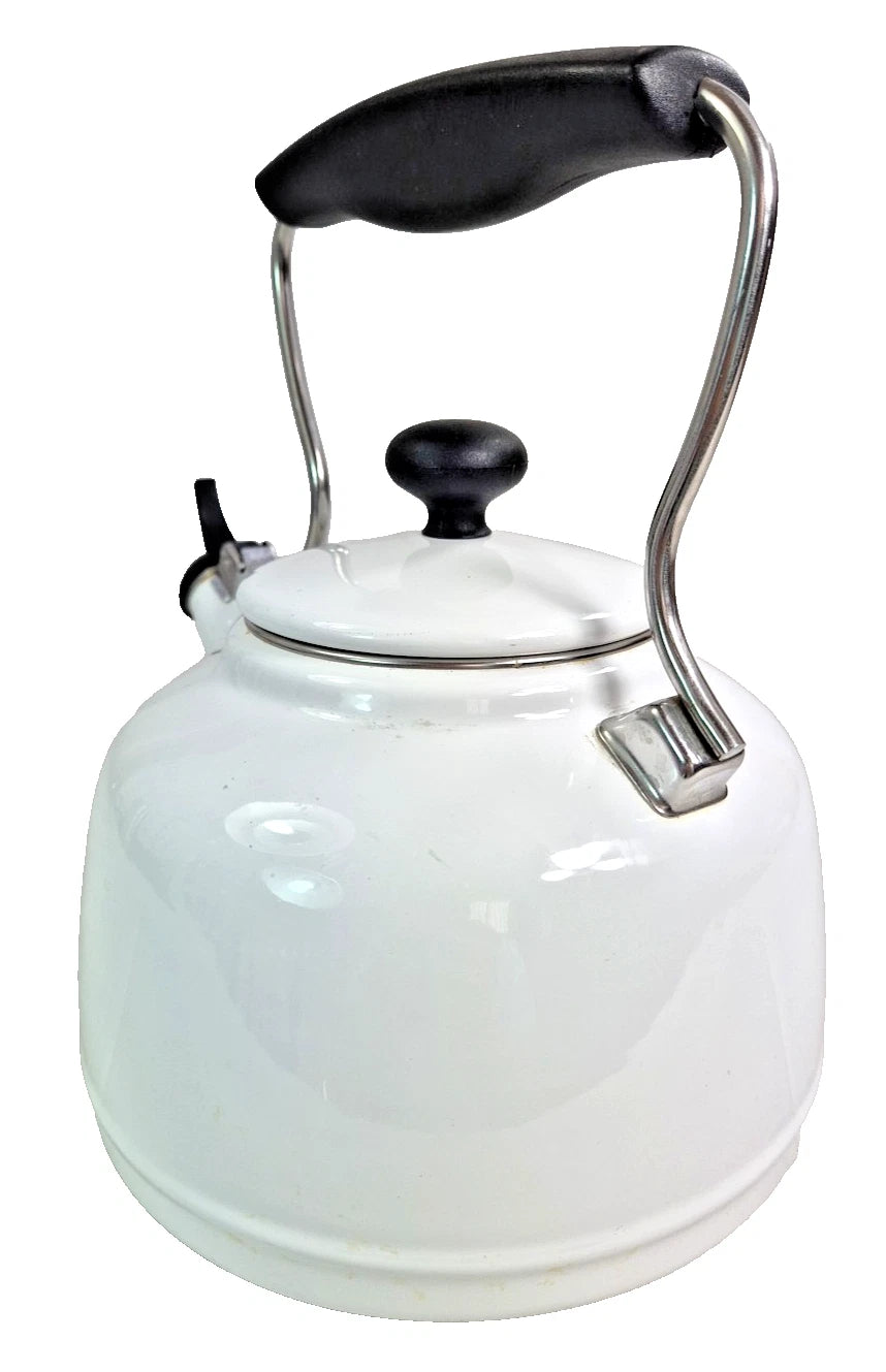 Chantal Whistling Tea Kettle Tea Pot 2.5-Qt Enamel On Steel Classic White