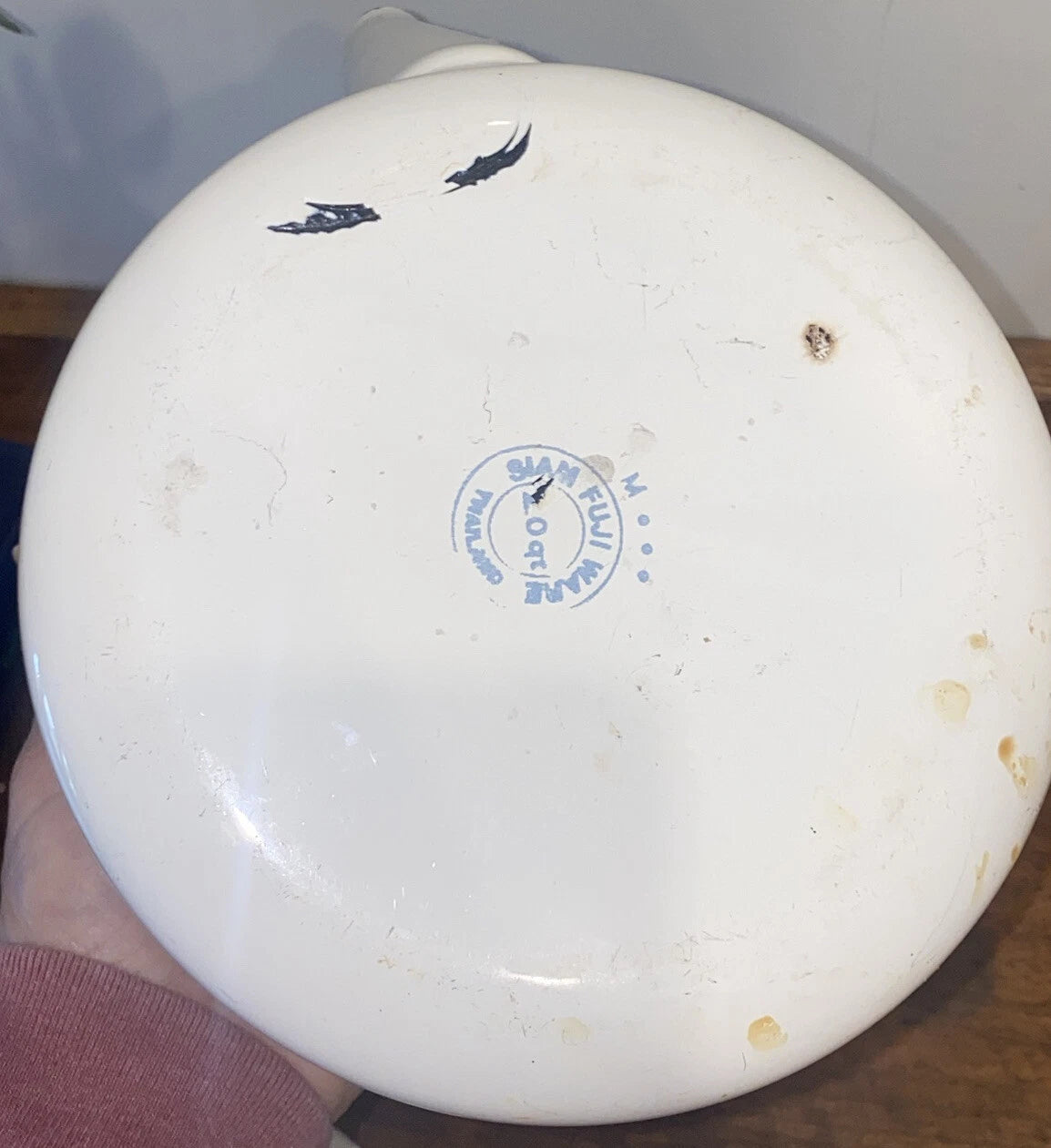 2-Vintage 2 QT Siam FujiWare Tea Kettle Thailand White Blue Enamel