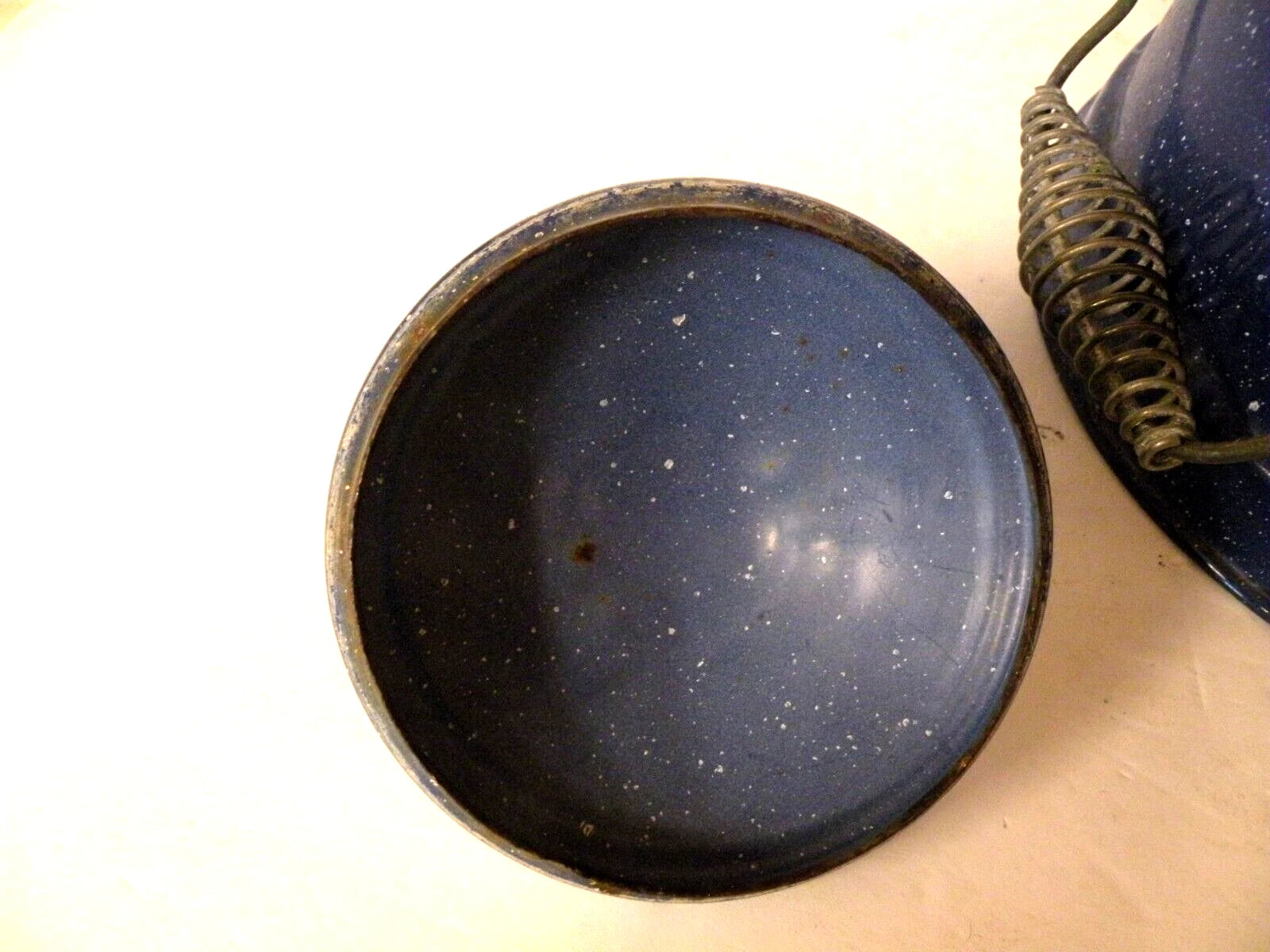 1970s BLUE WHITE SPECKLES ENAMELWARE TEAPOT 12 CUP