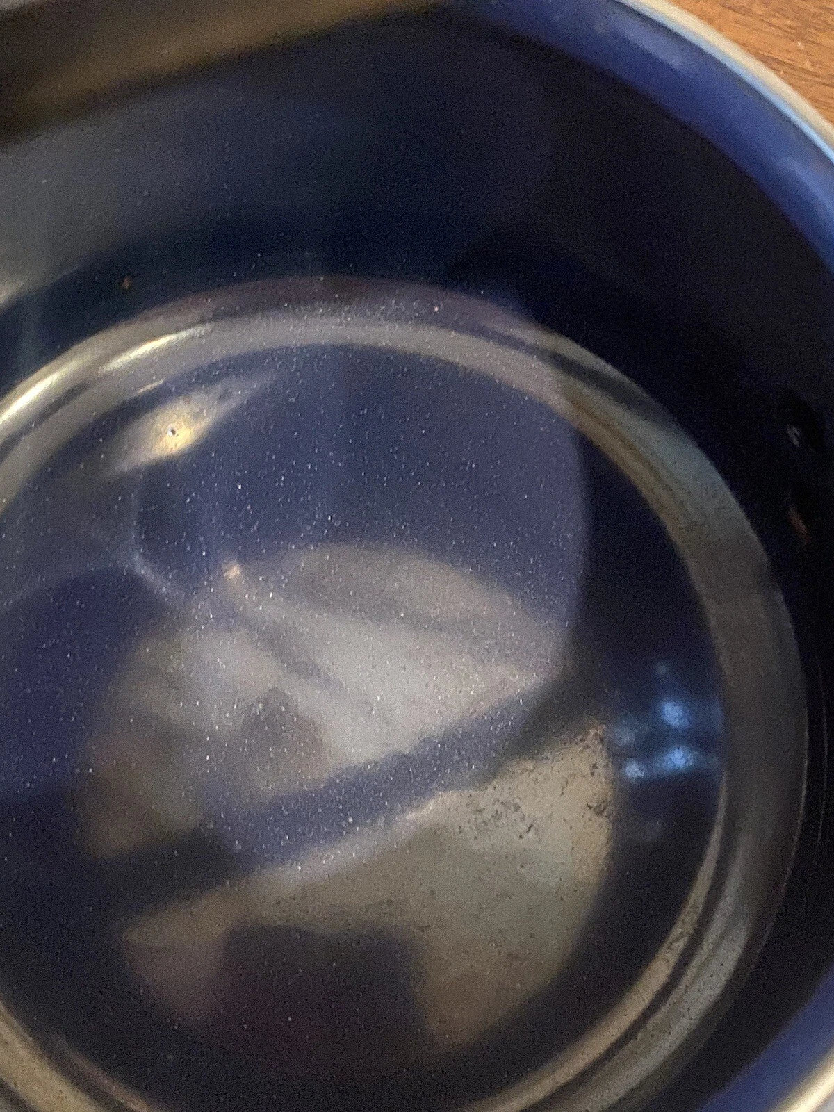 2-Vintage 2 QT Siam FujiWare Tea Kettle Thailand White Blue Enamel