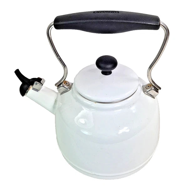 Chantal Whistling Tea Kettle Tea Pot 2.5-Qt Enamel On Steel Classic White