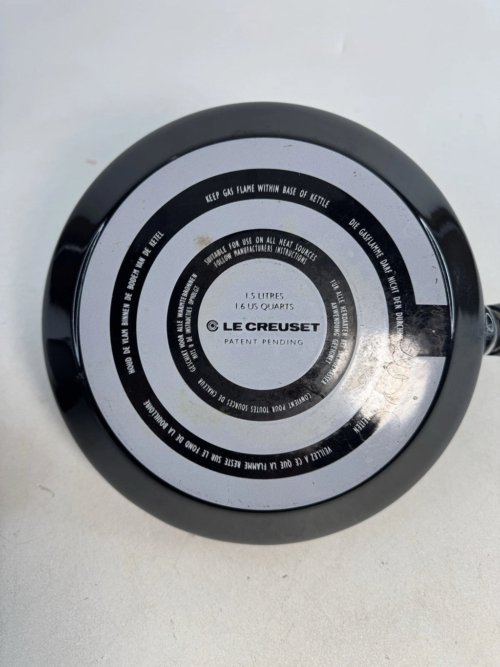 Le Creuset Whistling Teapot Enameled Tea Kettle 1.6 Quarts 1.5 L Cerise Black