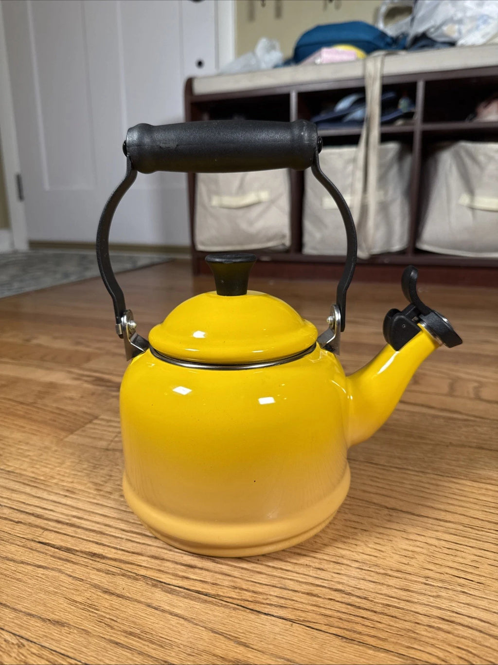 Le Creuset Classic Demi Tea Kettle Enamel on Steel 1.25 Quart Yellow
