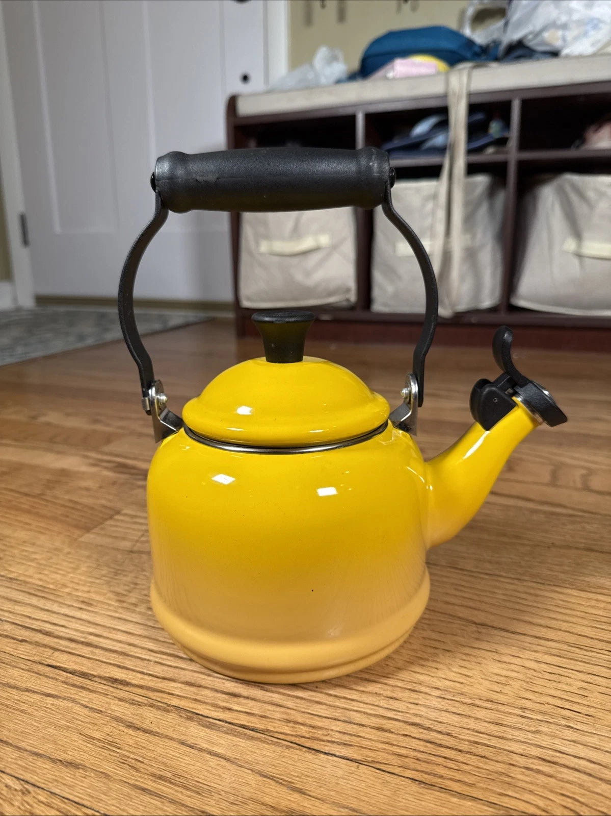Le Creuset Classic Demi Tea Kettle Enamel on Steel 1.25 Quart Yellow