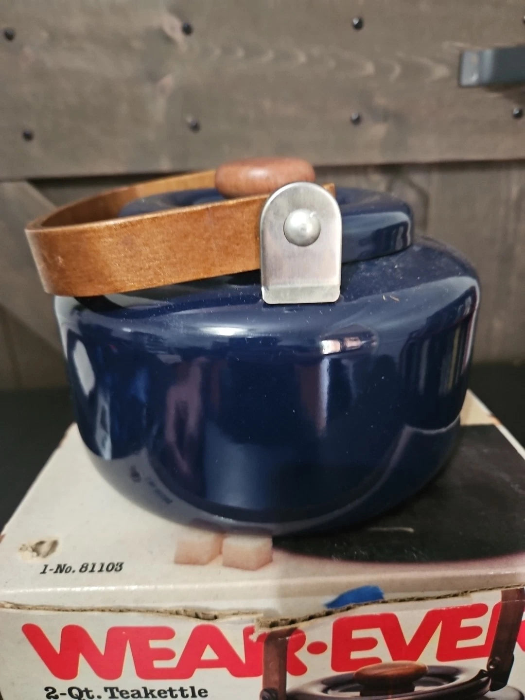 NEW OLD STOCK Vintage Wear-Ever Porcelain Over Steal Tea Kettle Model 81103