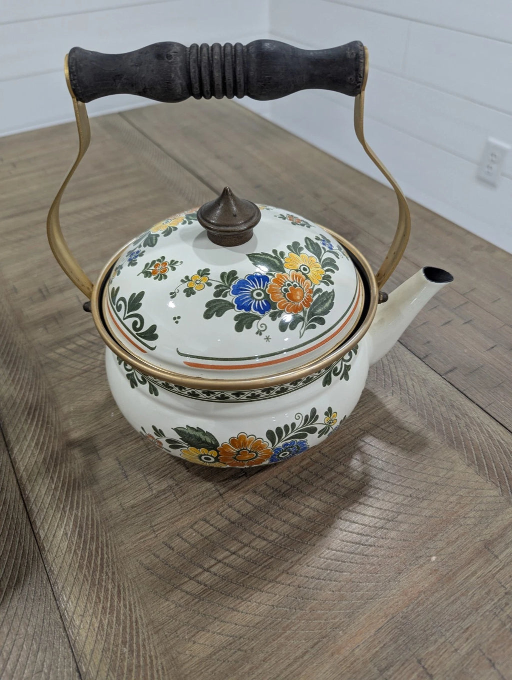 Asta Enamel Tea Kettle With Warmer-Mint Condition