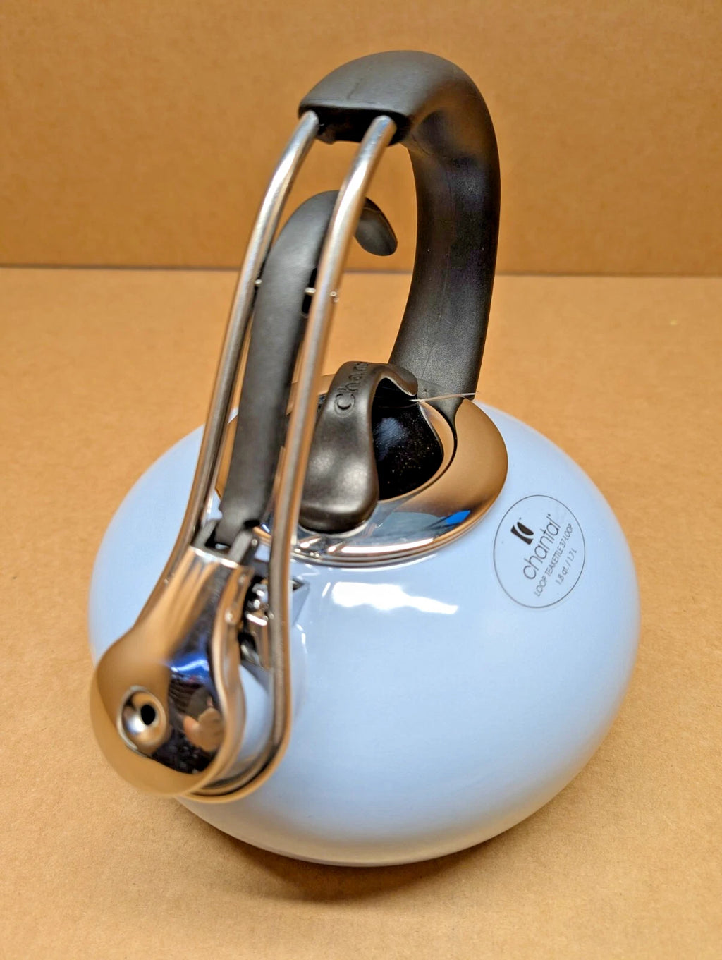Chantal Classic Loop Enamel on Steel Whistling Tea Kettle, 1.8 qt (Glacier Blue)