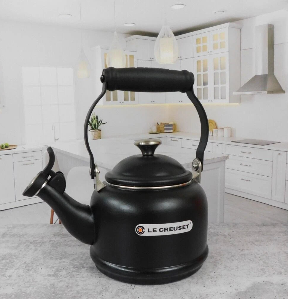 Le Creuset Enamel on Steel 1.25 Quart Demi Kettle, Matt Licorice Black - New
