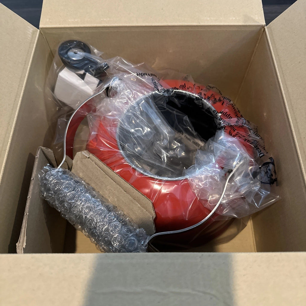 Le Creuset Whistling Tea Kettle 1.7 qt. Cerise - Enamel on Steel - Classic