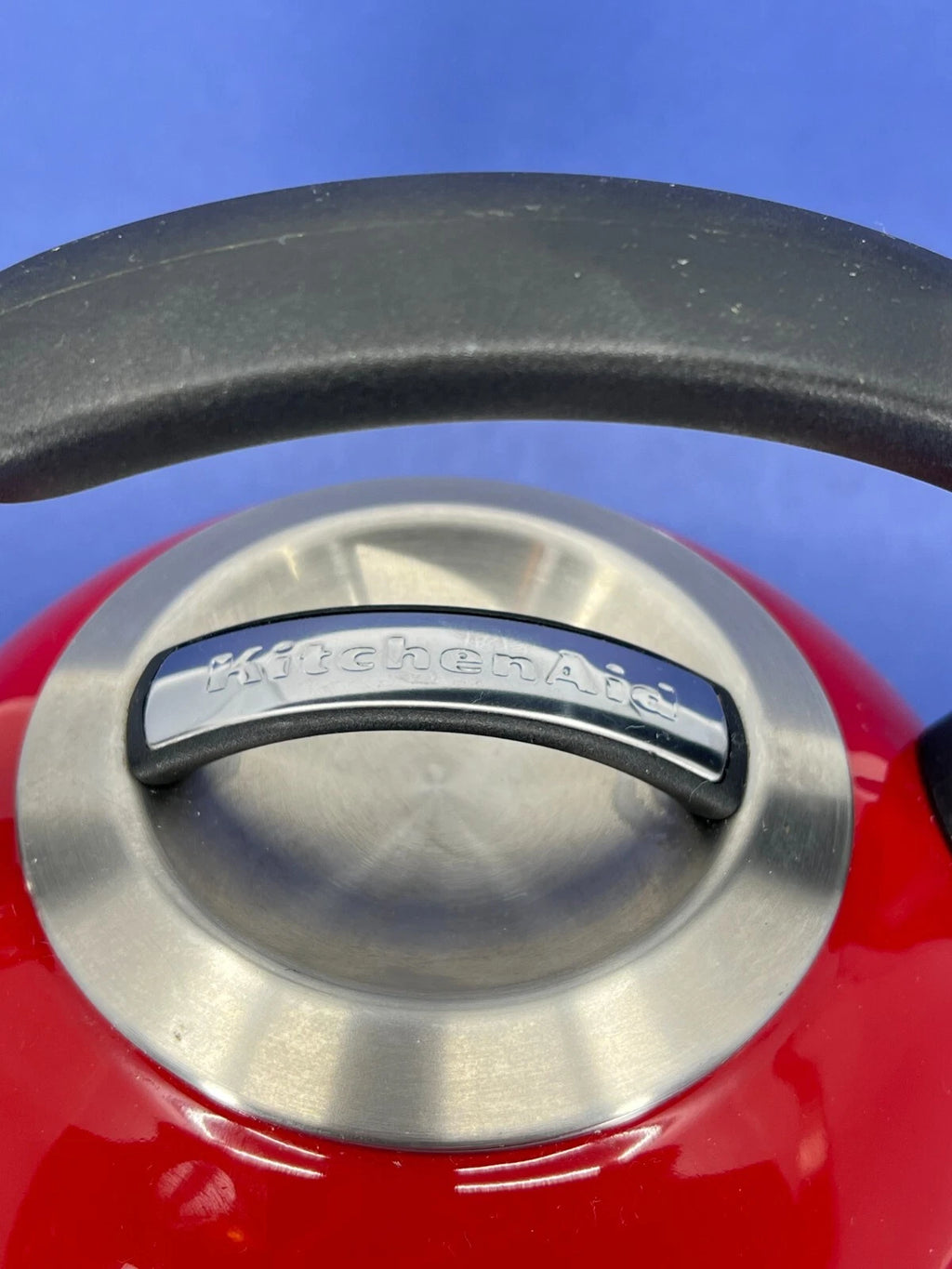 Kitchen Aid Enamel Whistling Tea Kettle Teapot EMPIRE RED Classic Design 2Qt