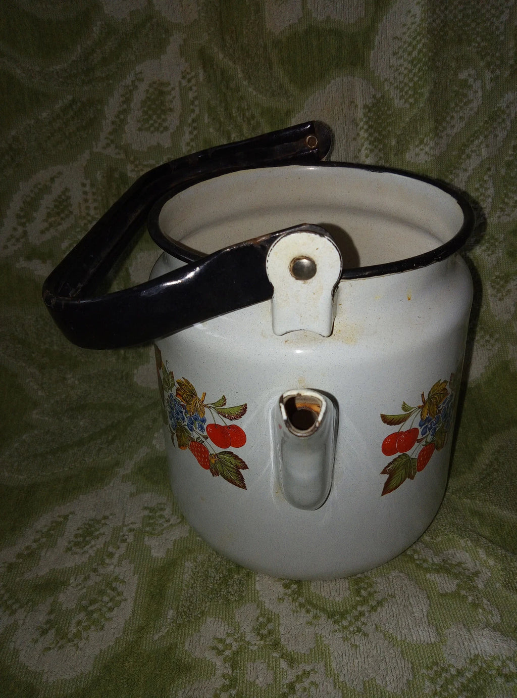 Vintage 70’s Red berries White Enamel Teapot Metal Kettle