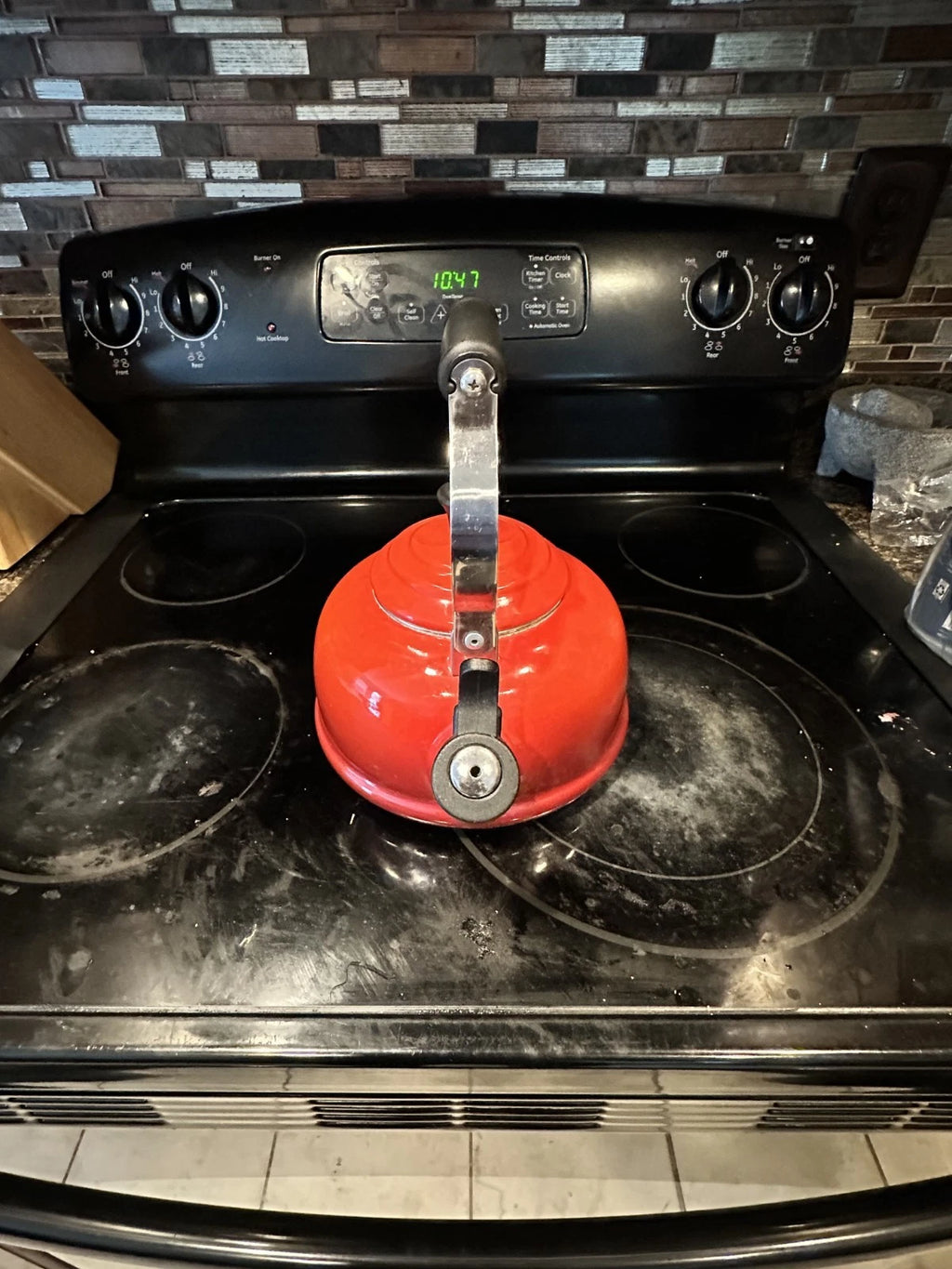 Le Creuset Whistling Tea Kettle 1.7 Quart Enamel Steel Ombre Cherry Red