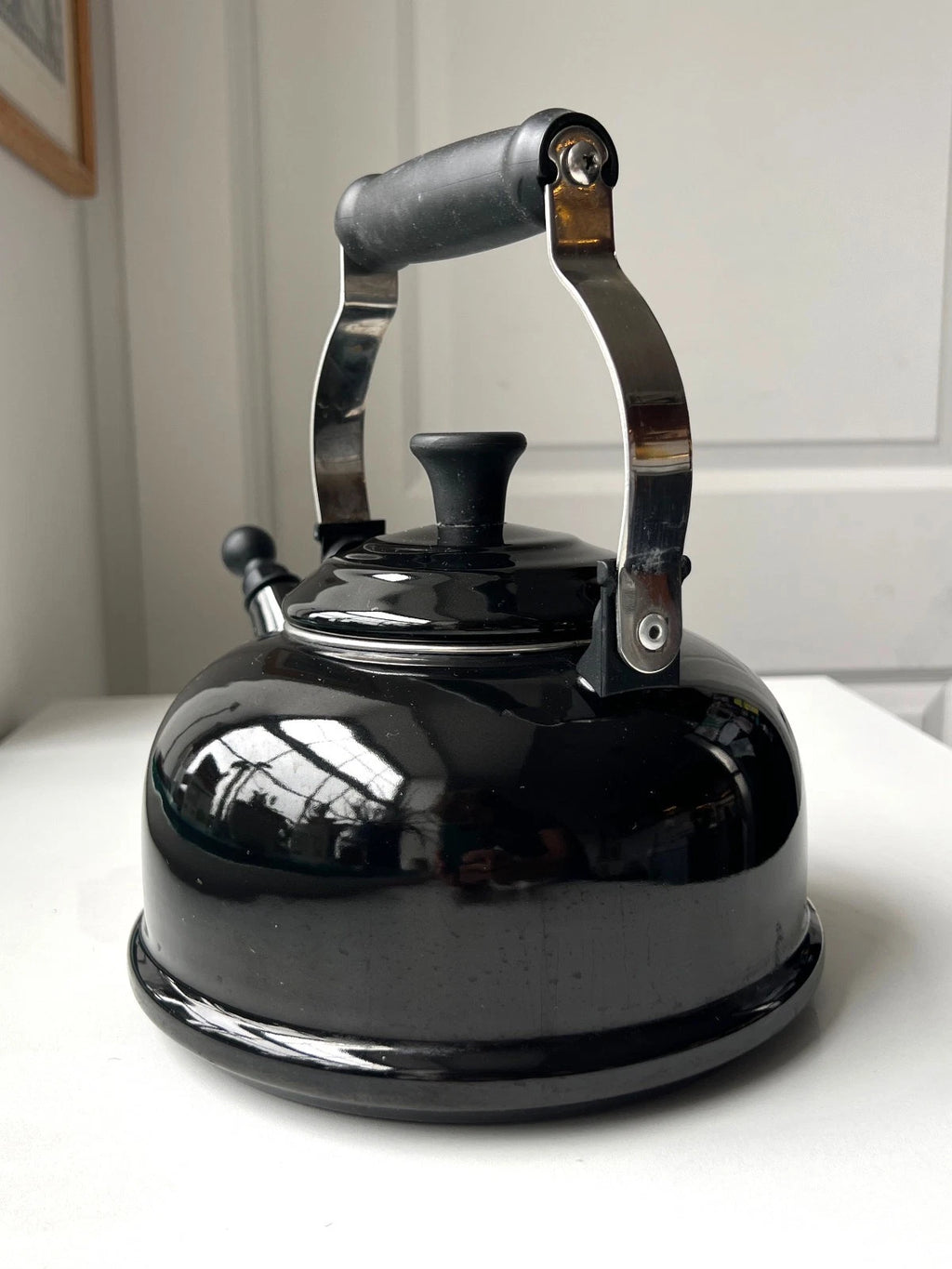 Le Creuset Whistling Stovetop Kettle BLACK Teapot 1.7 Qt 1.6 L Enameled Steel