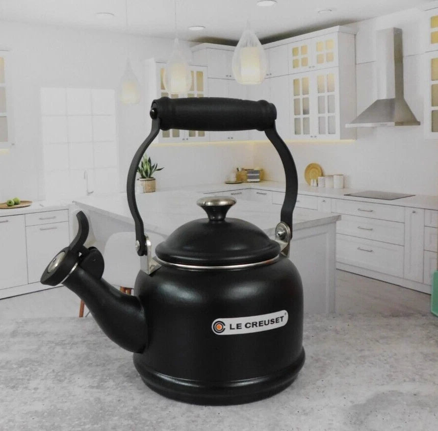 Le Creuset Enamel on Steel 1.25 Quart Demi Kettle, Matt Licorice Black - New