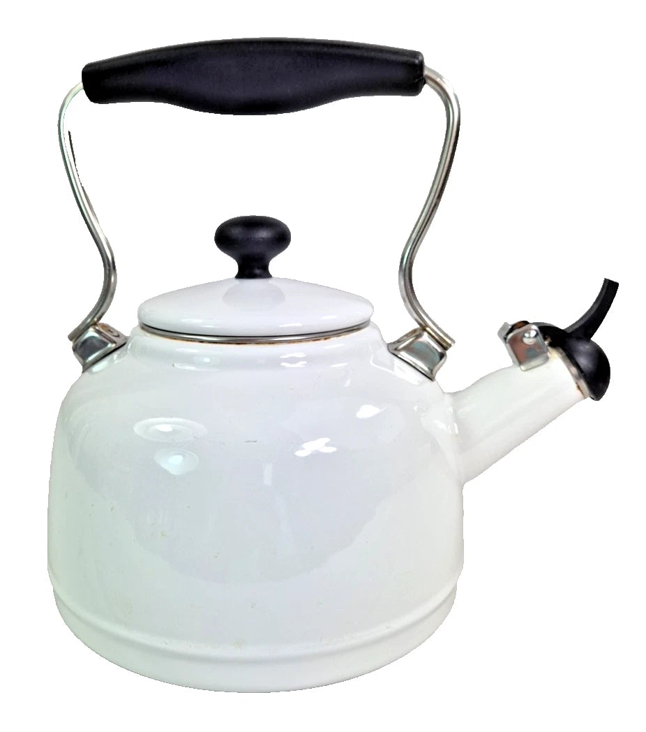 Chantal Whistling Tea Kettle Tea Pot 2.5-Qt Enamel On Steel Classic White