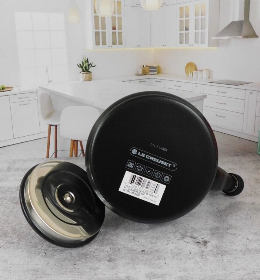 Le Creuset Enamel on Steel 1.25 Quart Demi Kettle, Matt Licorice Black - New