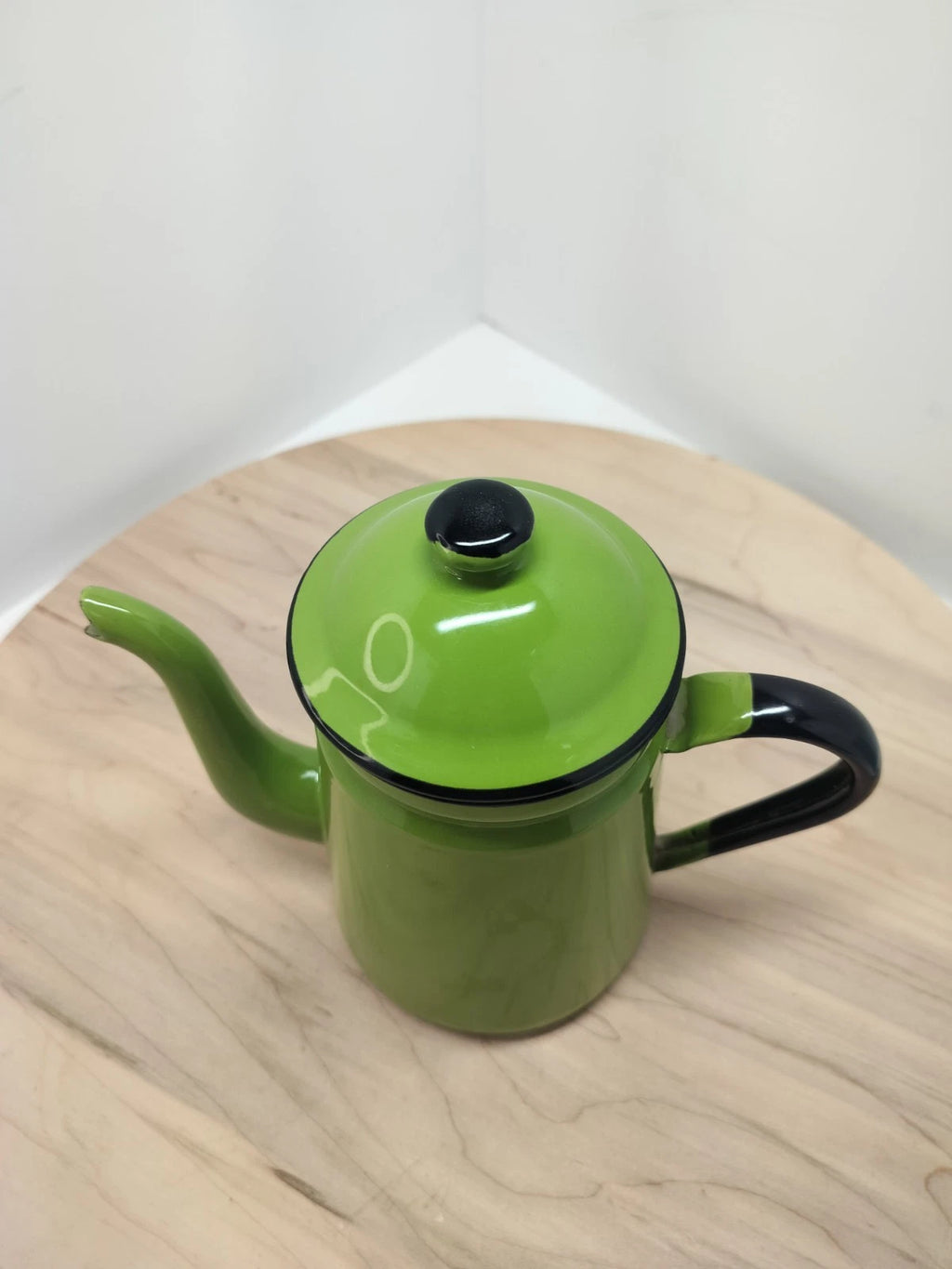 VTG 1950 AVOCADO GREEN & BLACK ENAMEL TEA KETTLE / COFFEE POT BY OTTO MADE JAPAN