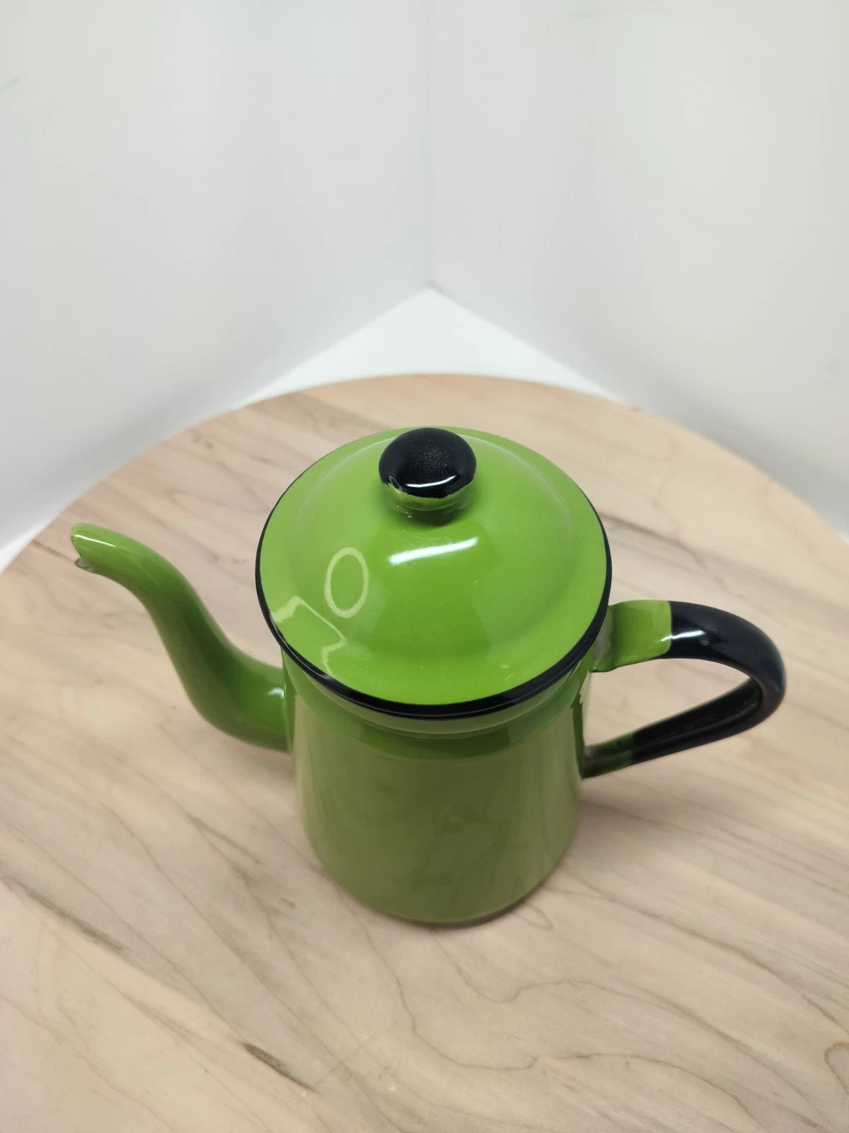 VTG 1950 AVOCADO GREEN & BLACK ENAMEL TEA KETTLE / COFFEE POT BY OTTO MADE JAPAN