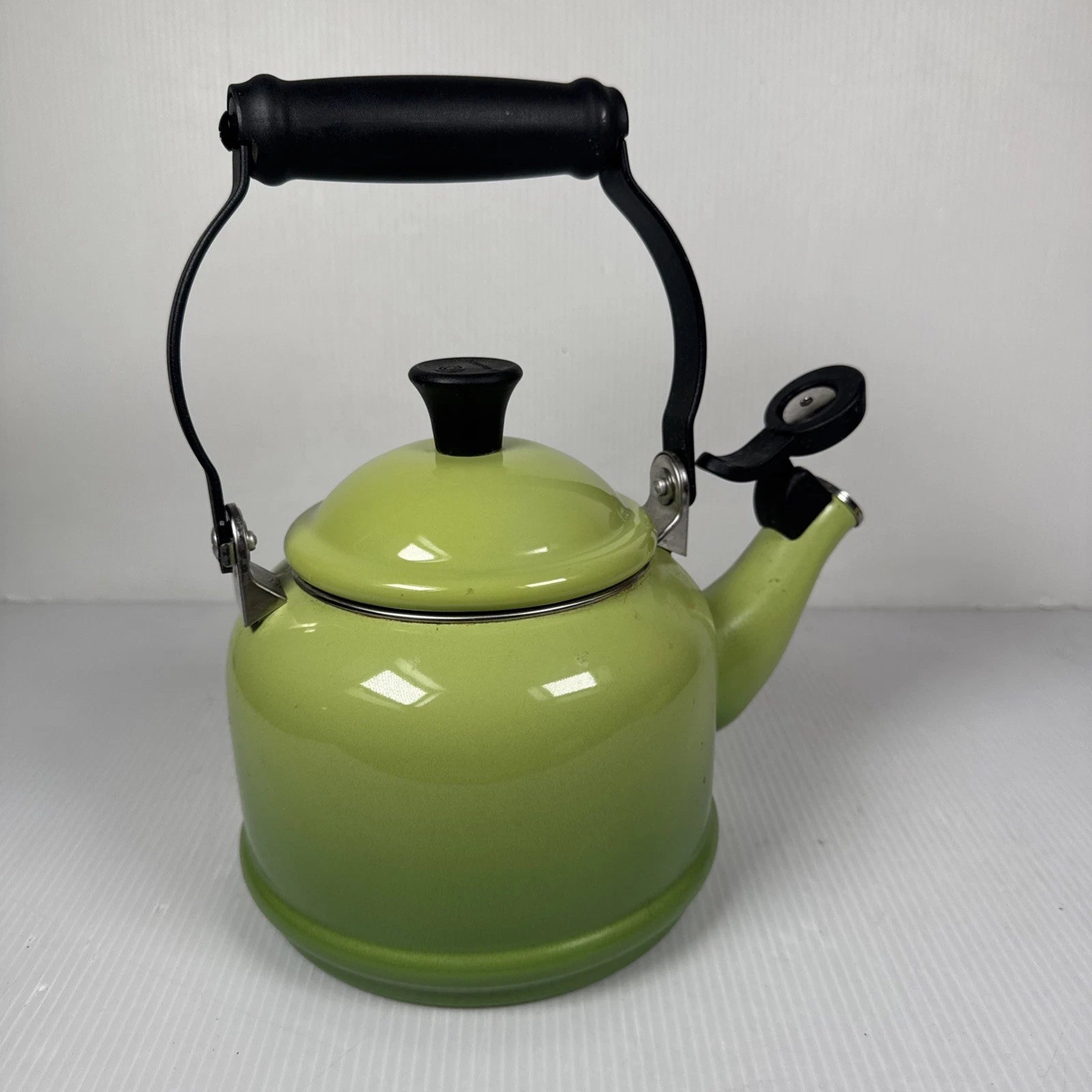 Le Creuset Enamel on Steel 1.25 Qt Palm Green Ombré Whistling Tea Kettle