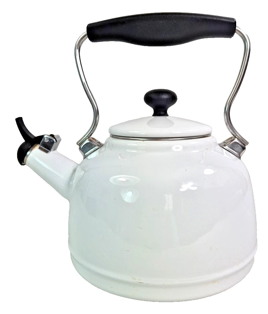 Chantal Whistling Tea Kettle Tea Pot 2.5-Qt Enamel On Steel Classic White