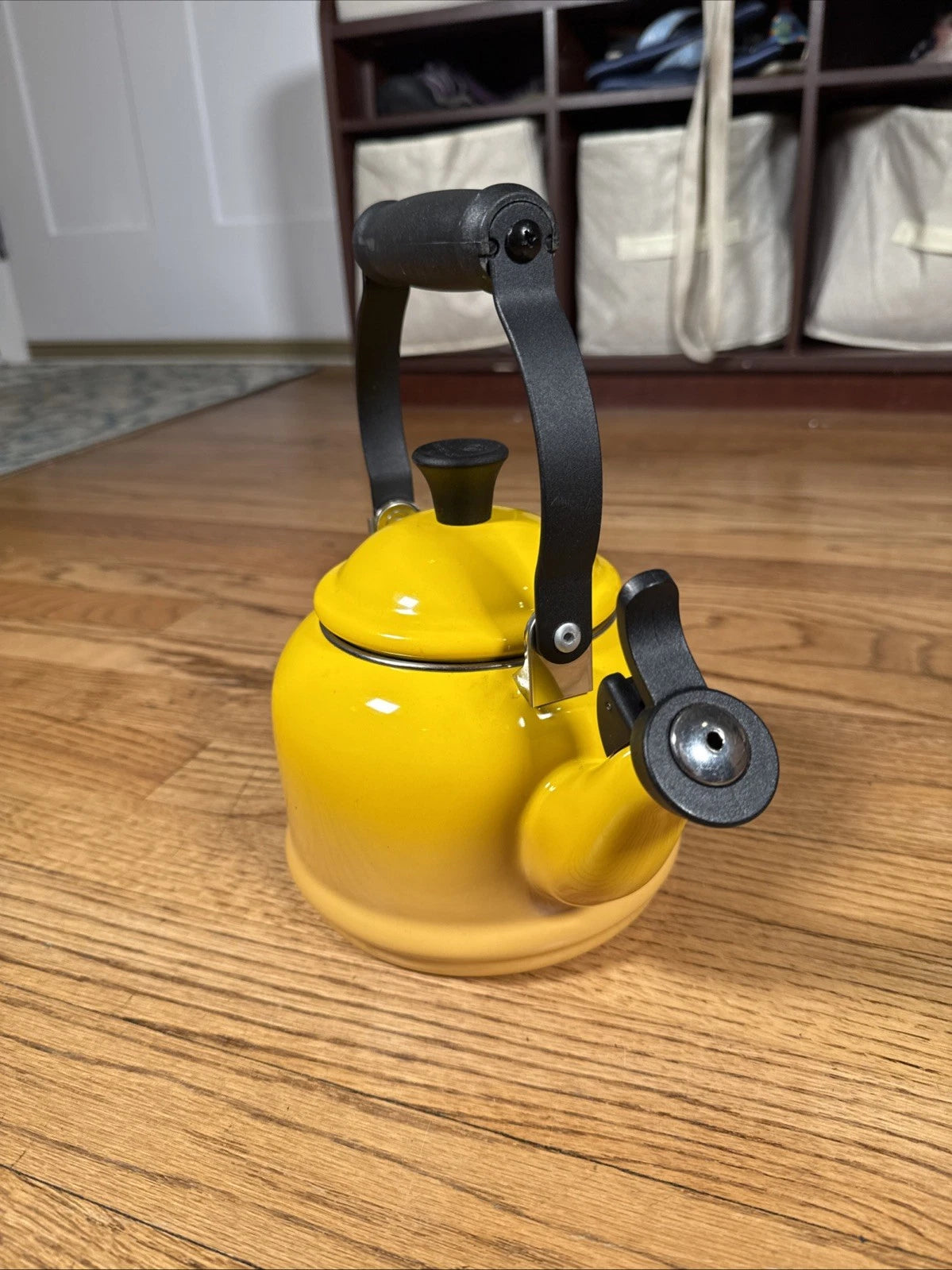 Le Creuset Classic Demi Tea Kettle Enamel on Steel 1.25 Quart Yellow