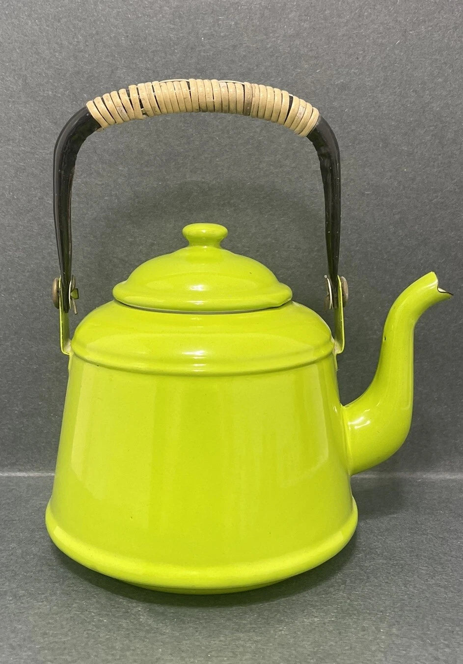 Teapot Vintage BRIGHT Green Enamel W Black Rattan Handle Granny Core Groovy