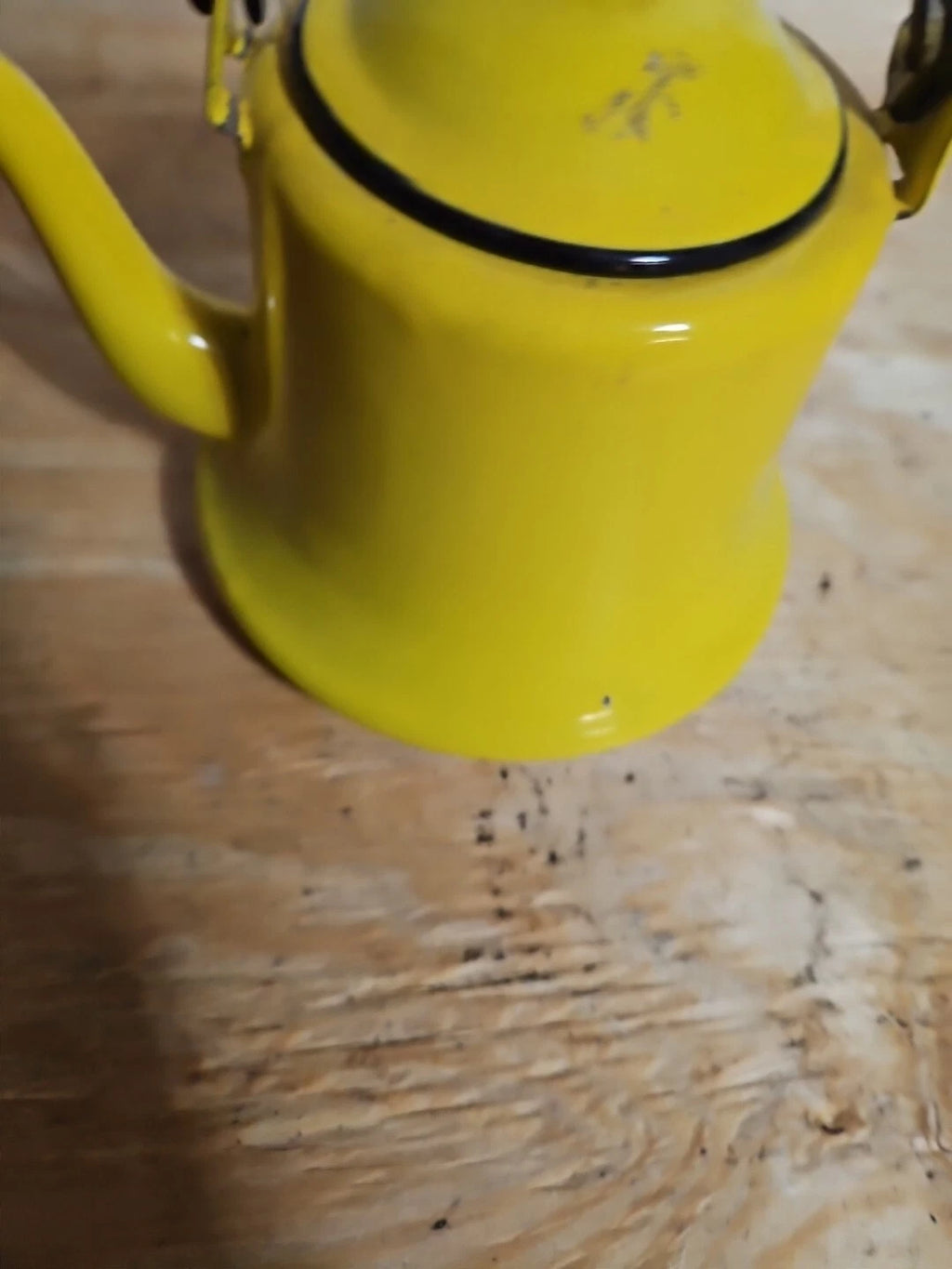 Vintage yellow and black enamel teapot kettle with handle and lid Japan