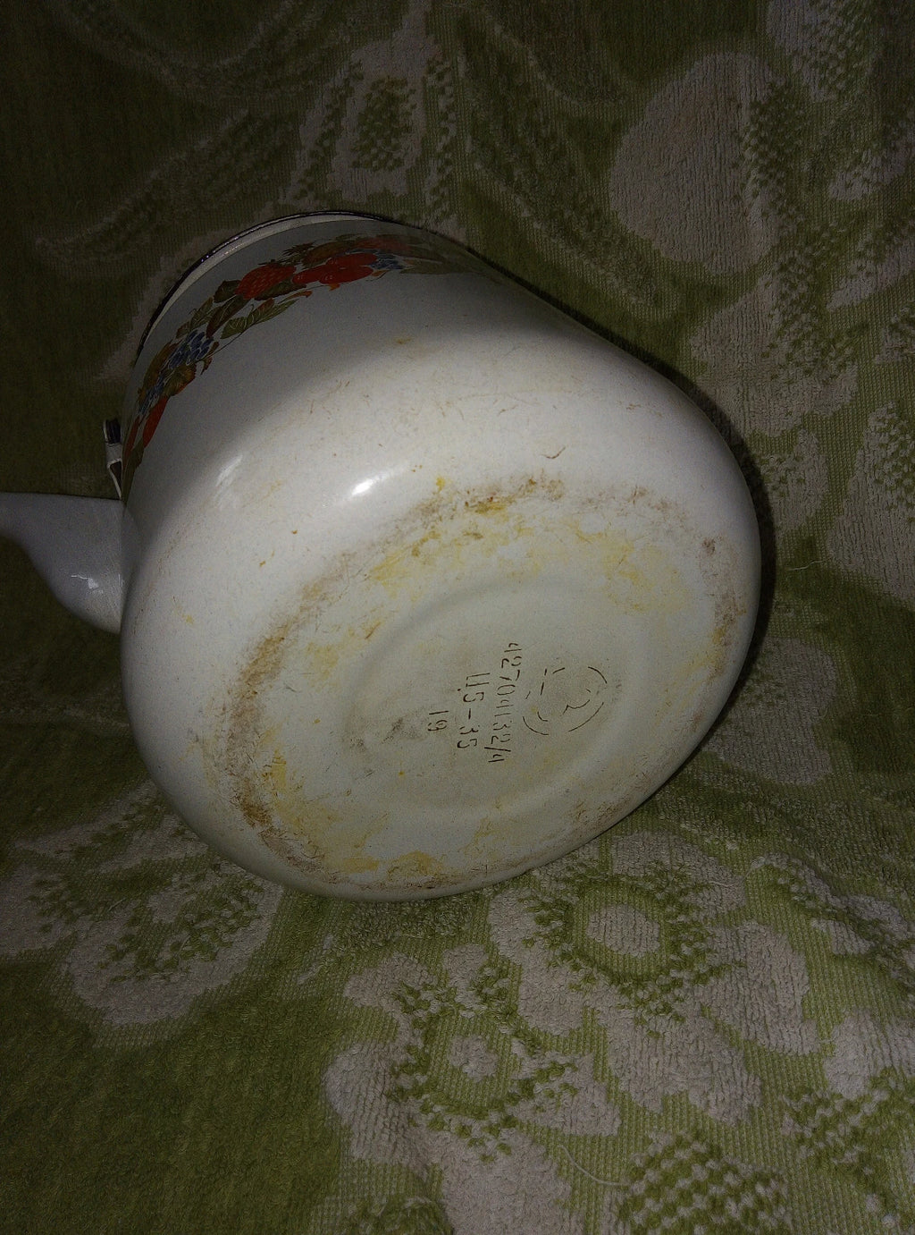 Vintage 70’s Red berries White Enamel Teapot Metal Kettle