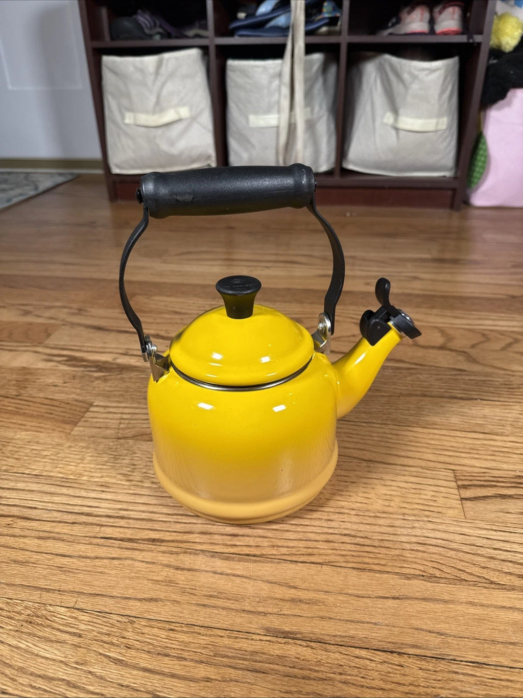 Le Creuset Classic Demi Tea Kettle Enamel on Steel 1.25 Quart Yellow
