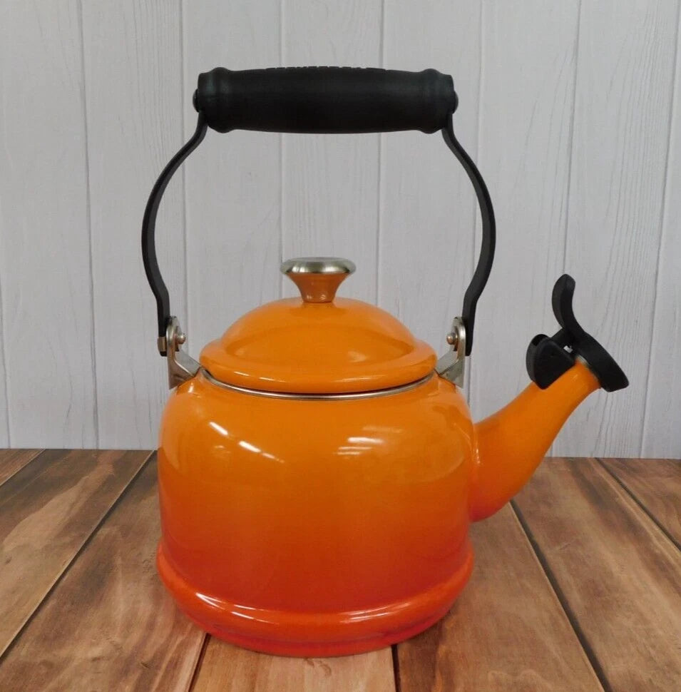 Le Creuset Enamel on Steel 1.25 Quart Demi Tea Kettle, Flame - NEW