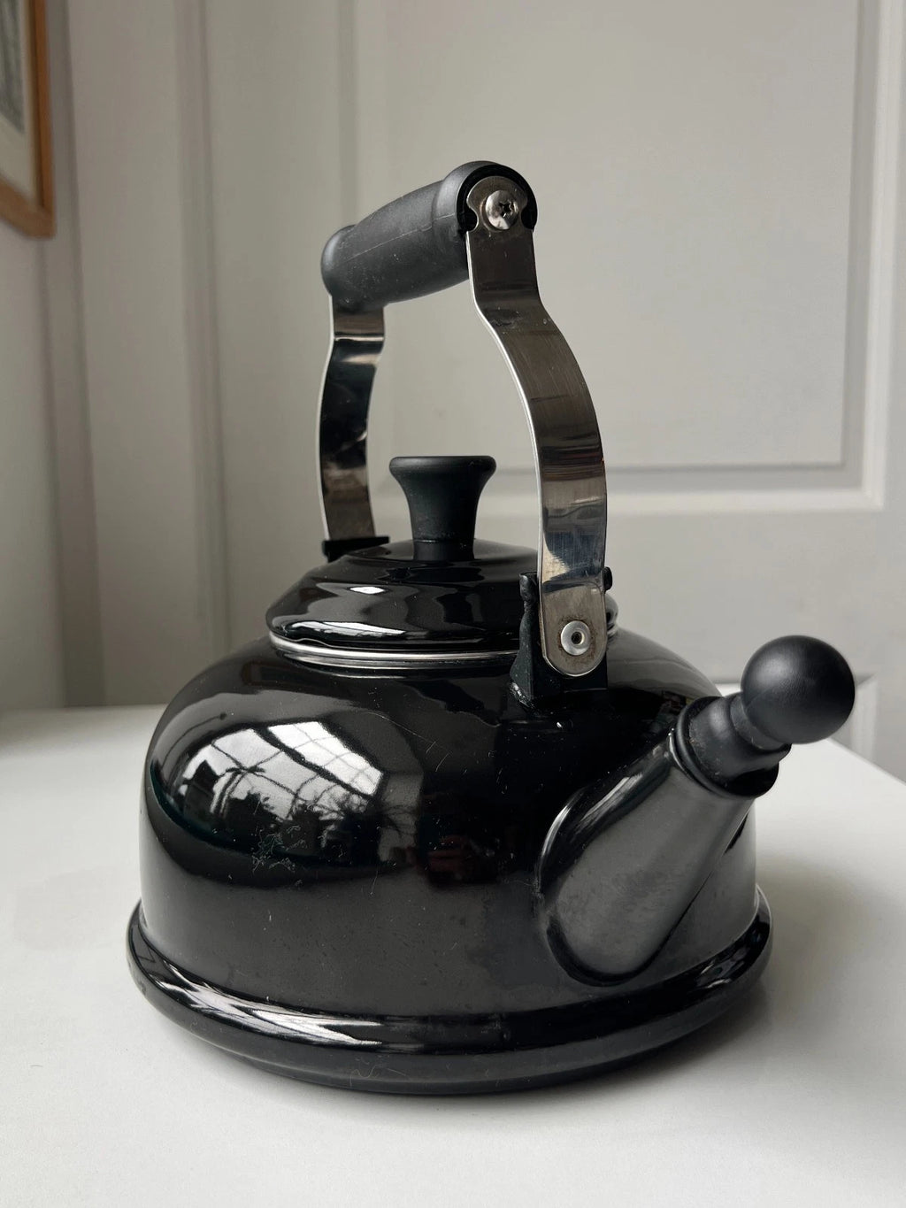 Le Creuset Whistling Stovetop Kettle BLACK Teapot 1.7 Qt 1.6 L Enameled Steel