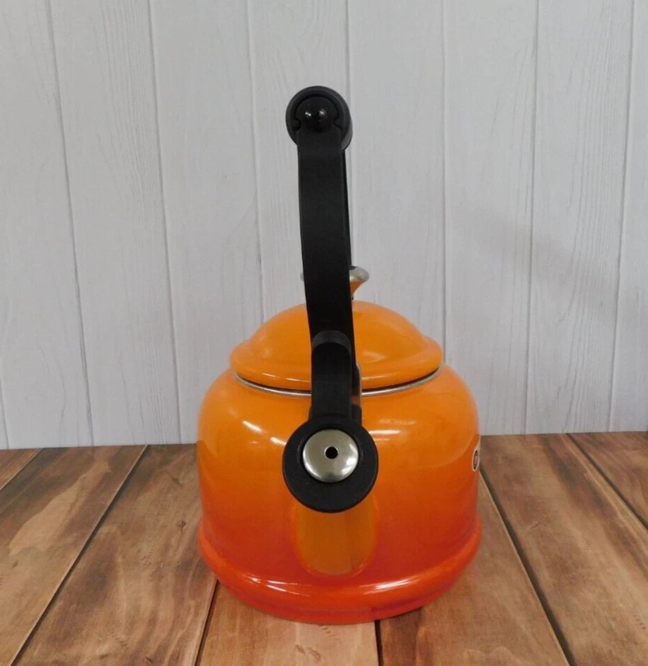 Le Creuset Enamel on Steel 1.25 Quart Demi Tea Kettle, Flame - NEW