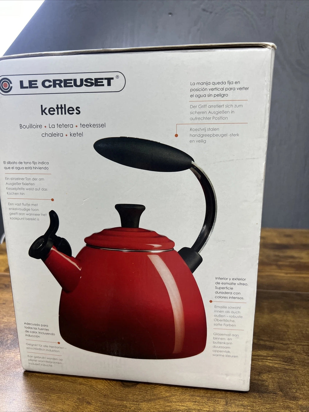 Le Creuset Enamel-on-Steel Halo 1-1/2-Quart Teakettle, Cherry