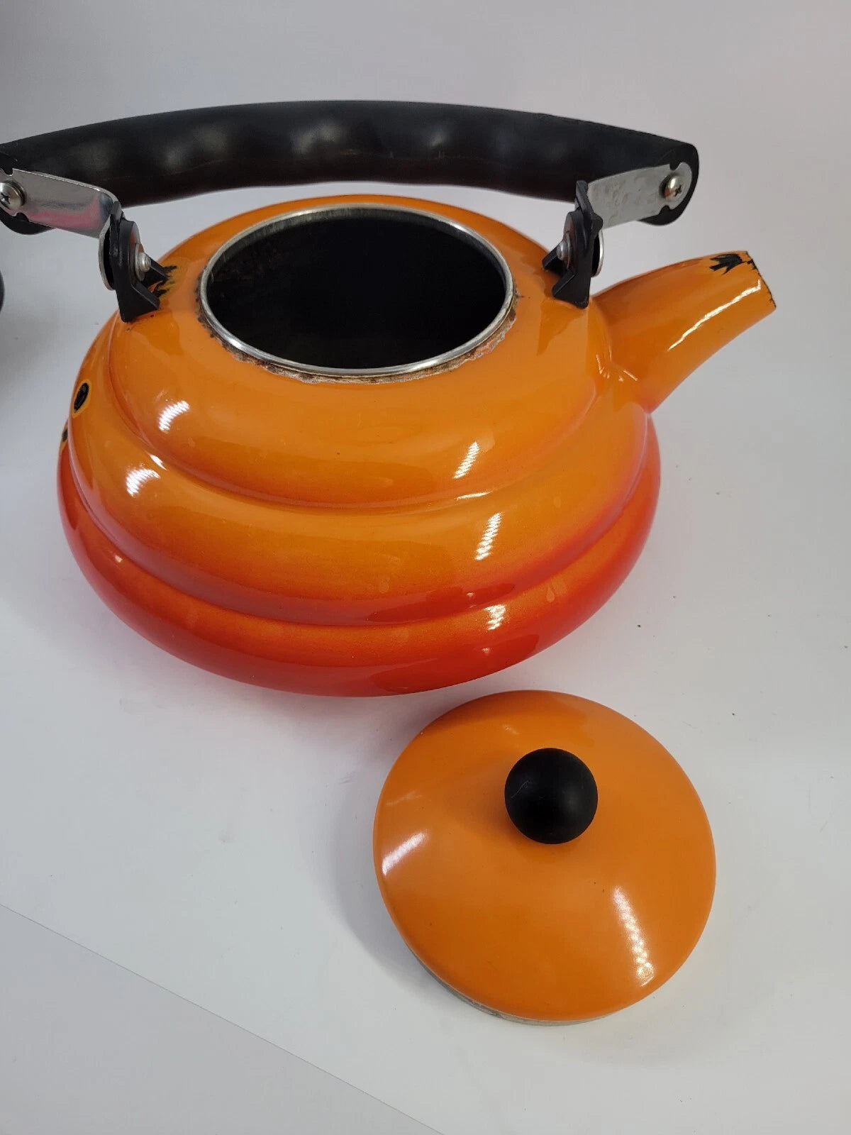 Rare Vintage Le Creuset Bee Hive Whistling Teapot