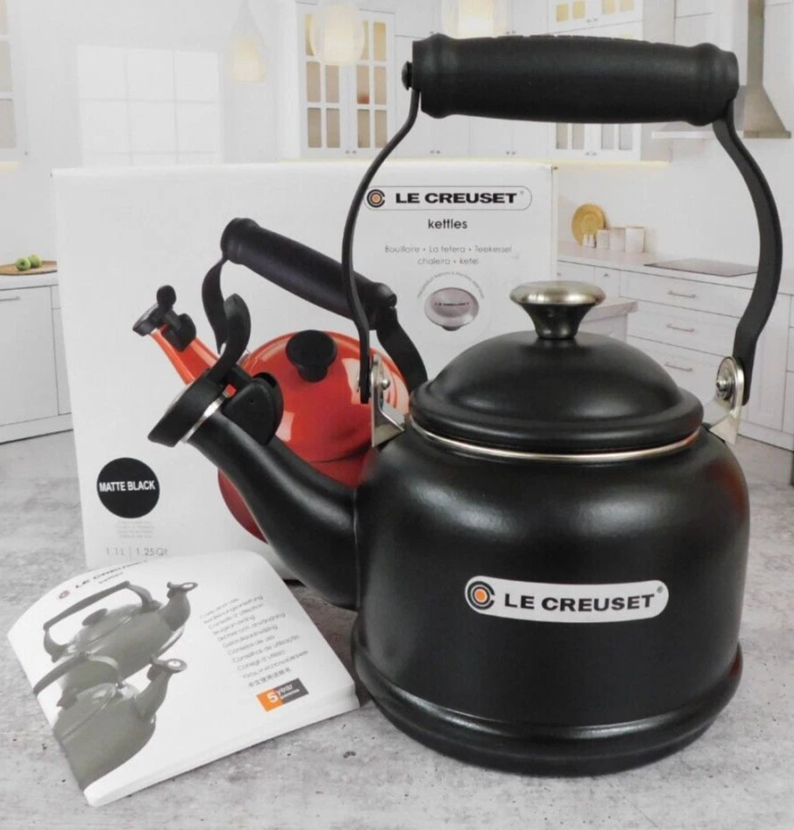 Le Creuset Enamel on Steel 1.25 Quart Demi Kettle, Matt Licorice Black - New
