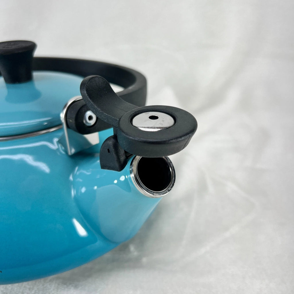 LE CREUSET Enamel On Steel Whistling Tea Kettle 1.5L Caribbean Blue Teal Handle