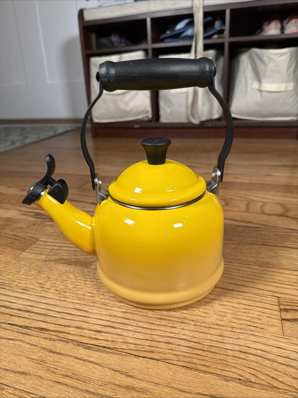 Le Creuset Classic Demi Tea Kettle Enamel on Steel 1.25 Quart Yellow