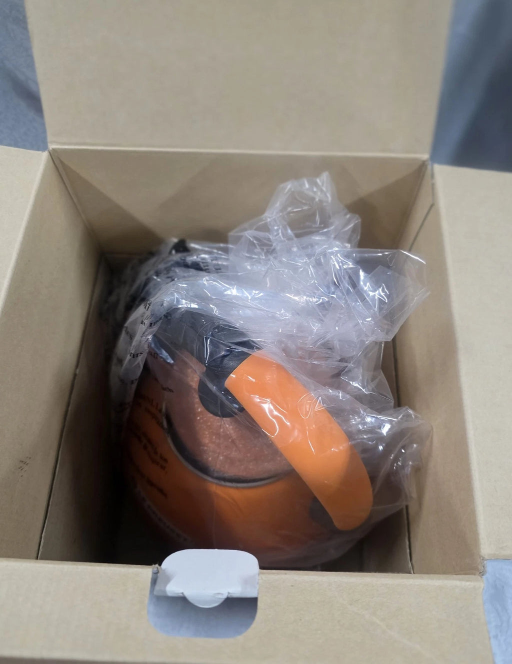 LE CREUSET  Orange Kettle 1.6 qt Tea Pot Enamel Oolong Kettle color volcanic New