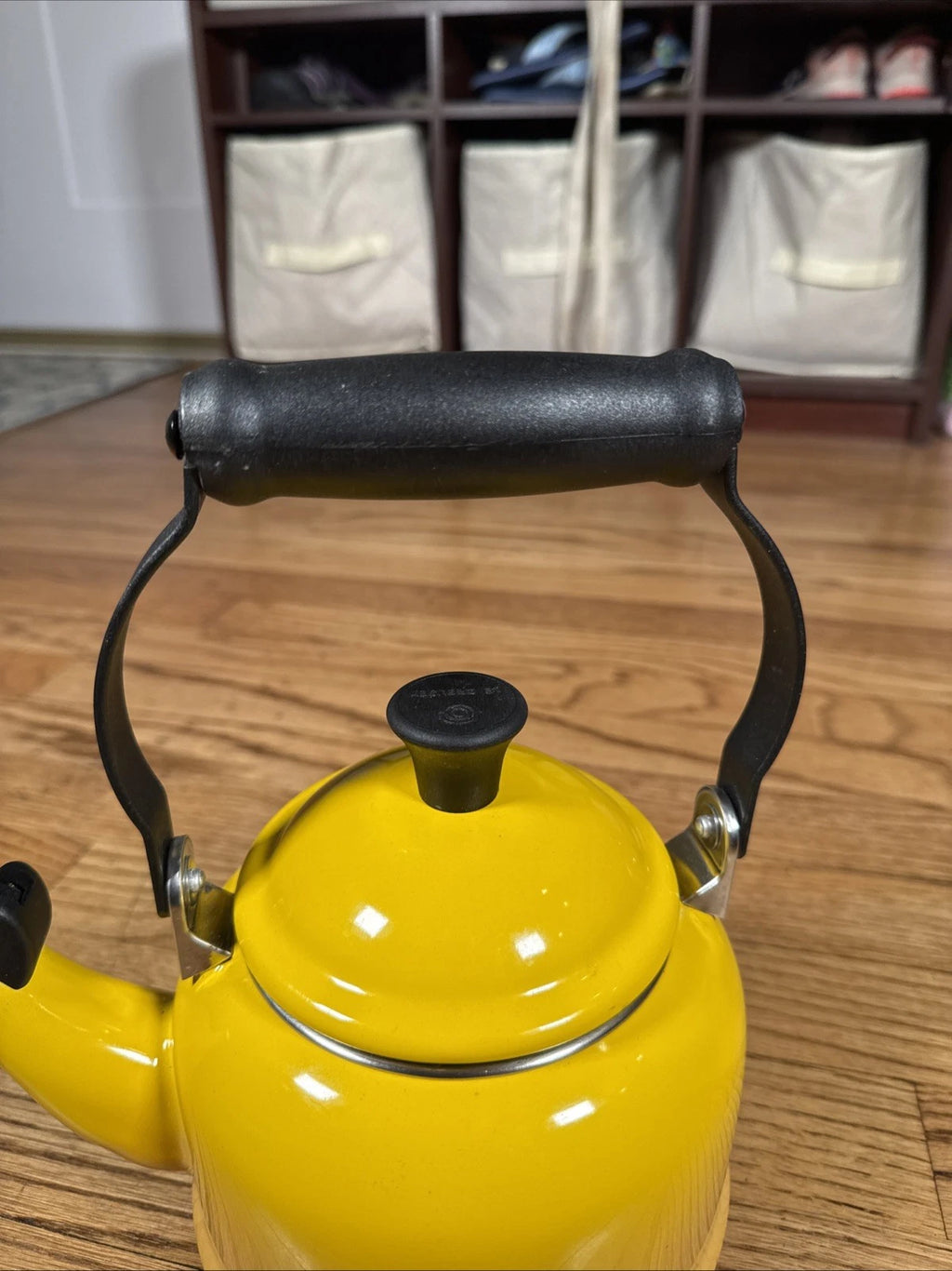 Le Creuset Classic Demi Tea Kettle Enamel on Steel 1.25 Quart Yellow