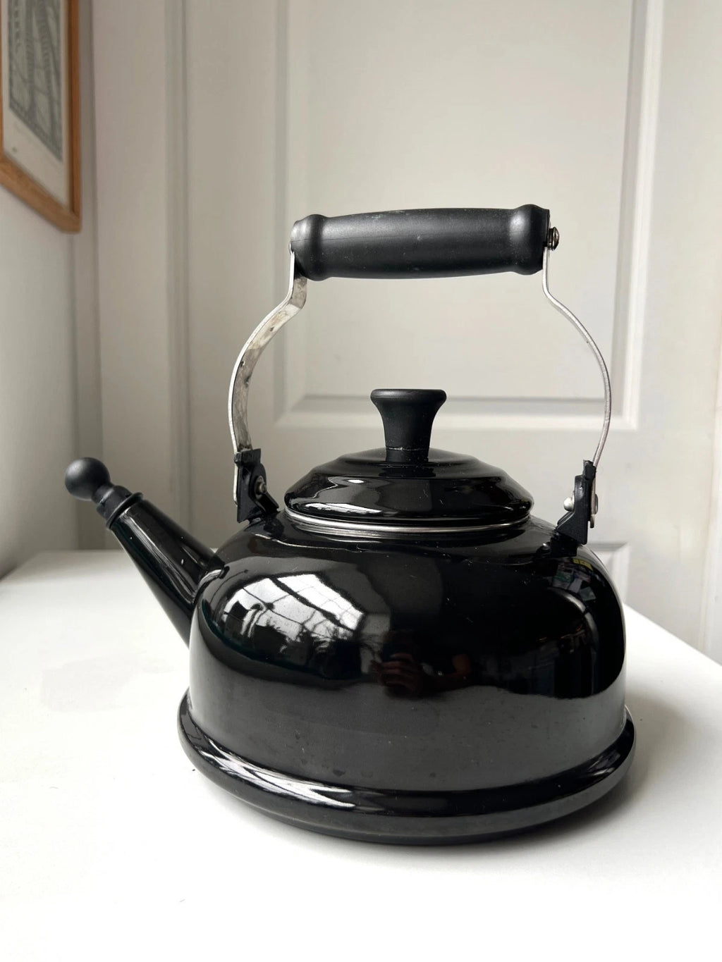 Le Creuset Whistling Stovetop Kettle BLACK Teapot 1.7 Qt 1.6 L Enameled Steel