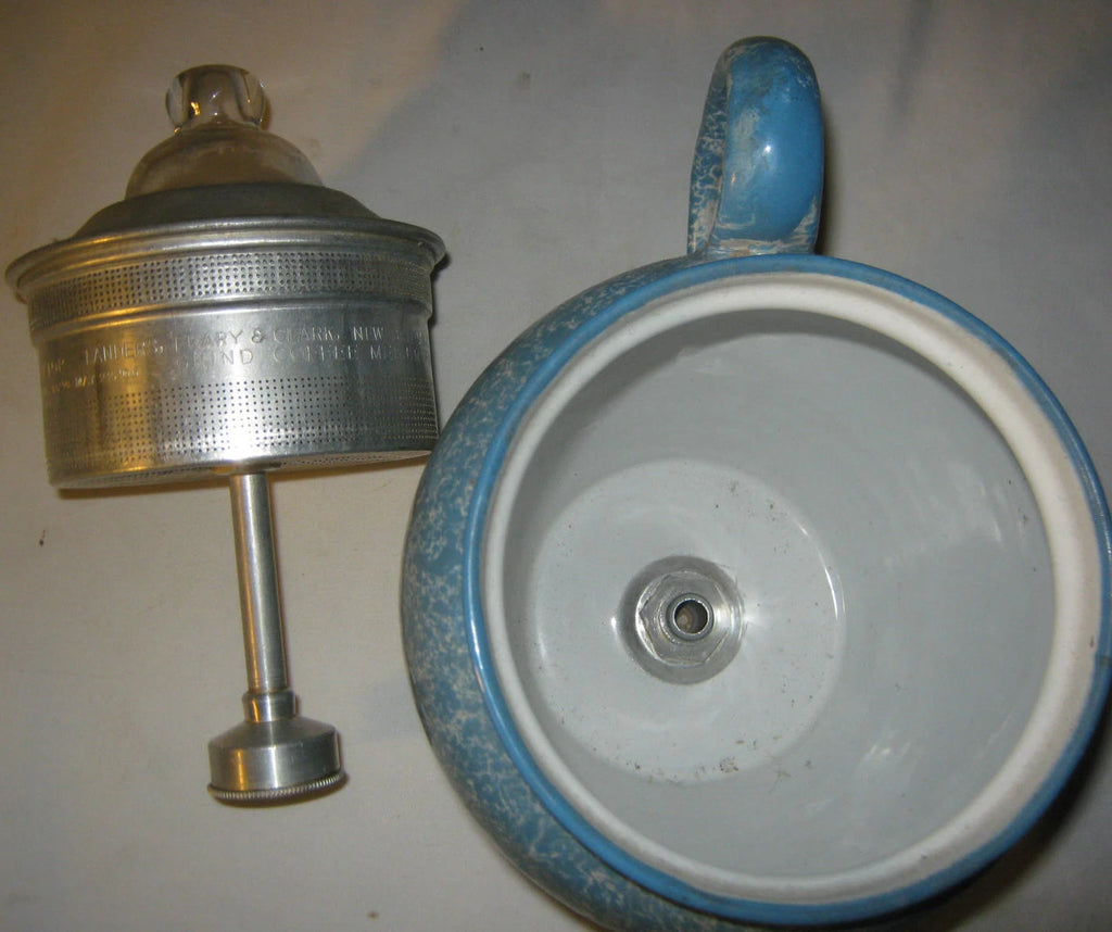 ANTIQUE USA ROBBINS EGG BLUE ENAMEL GRANITEWARE KITCHEN TEA KETTLE PA COFFEE POT