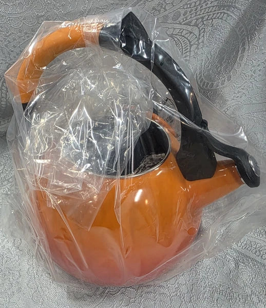 LE CREUSET  Orange Kettle 1.6 qt Tea Pot Enamel Oolong Kettle color volcanic New