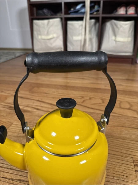 Le Creuset Classic Demi Tea Kettle Enamel on Steel 1.25 Quart Yellow