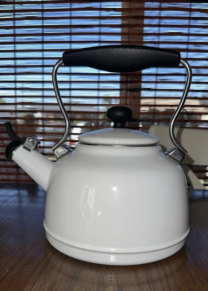 CHANTAL 1.8 QT Enamel on Steel Whistling Tea Kettle Teapot White EUC