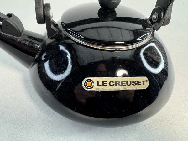 Le Creuset Whistling Teapot Enameled Tea Kettle 1.6 Quarts 1.5 L Cerise Black