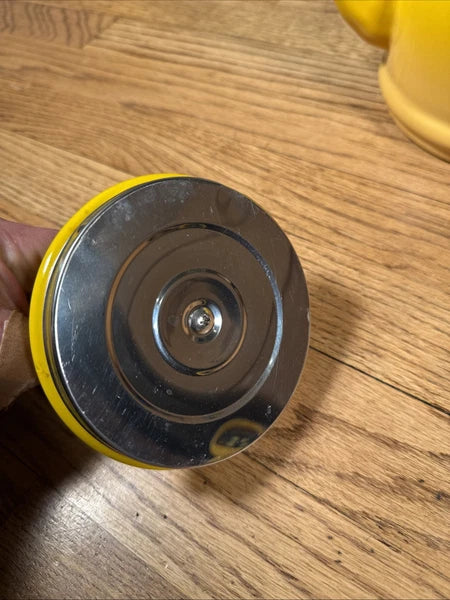 Le Creuset Classic Demi Tea Kettle Enamel on Steel 1.25 Quart Yellow