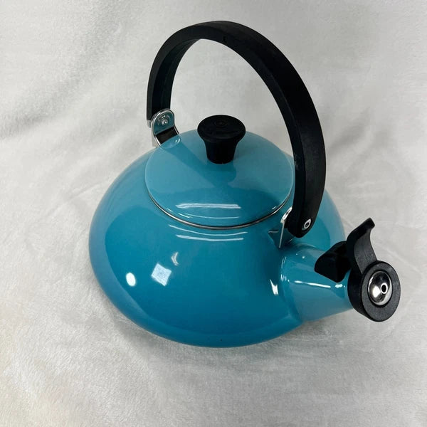 LE CREUSET Enamel On Steel Whistling Tea Kettle 1.5L Caribbean Blue Teal Handle