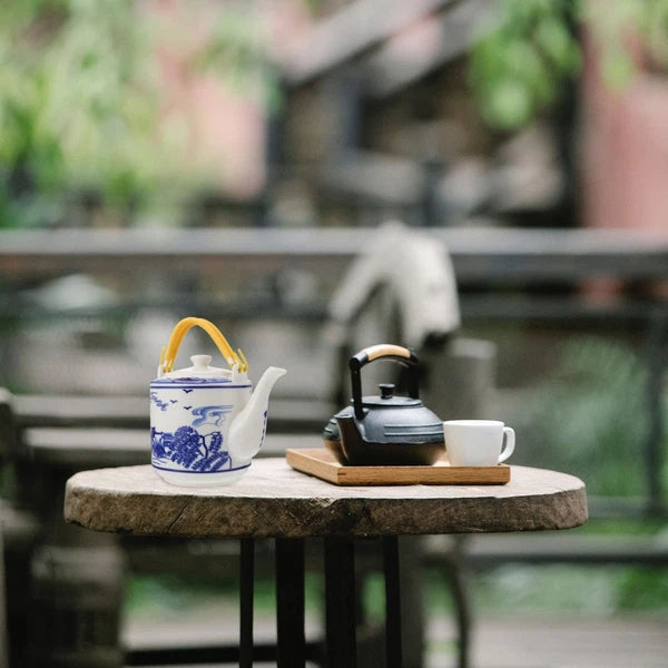 Blue and White Beam-lifting Teapot Porcelain Set Warmer Enamel Kettle