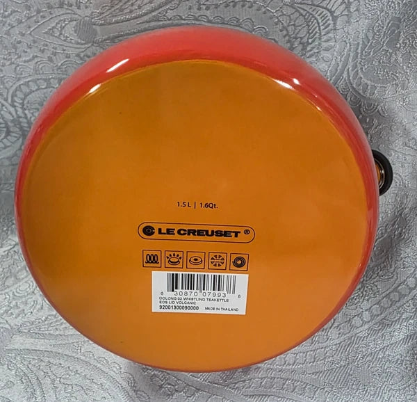 LE CREUSET  Orange Kettle 1.6 qt Tea Pot Enamel Oolong Kettle color volcanic New