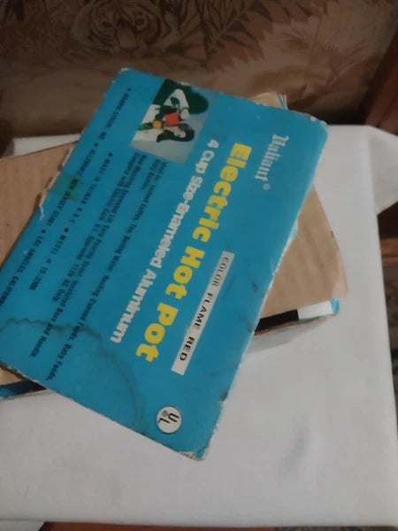 New Vtg   VALIANT Hot Water Pot 4  Enameled Aluminum  Flame Red